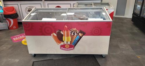 Sanissimo Ijsvitrine / Vriezer, Zakelijke goederen, Horeca | Keukenapparatuur, Koelen en Vriezen, Gebruikt, Ophalen
