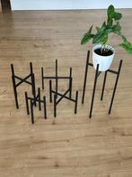 plantenstandaard staal zwart, Huis en Inrichting, Woonaccessoires | Zuilen en Pilaren, Ophalen