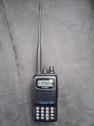 Yaesu FT-60E en programmeer set. beschikbaar voor biedingen