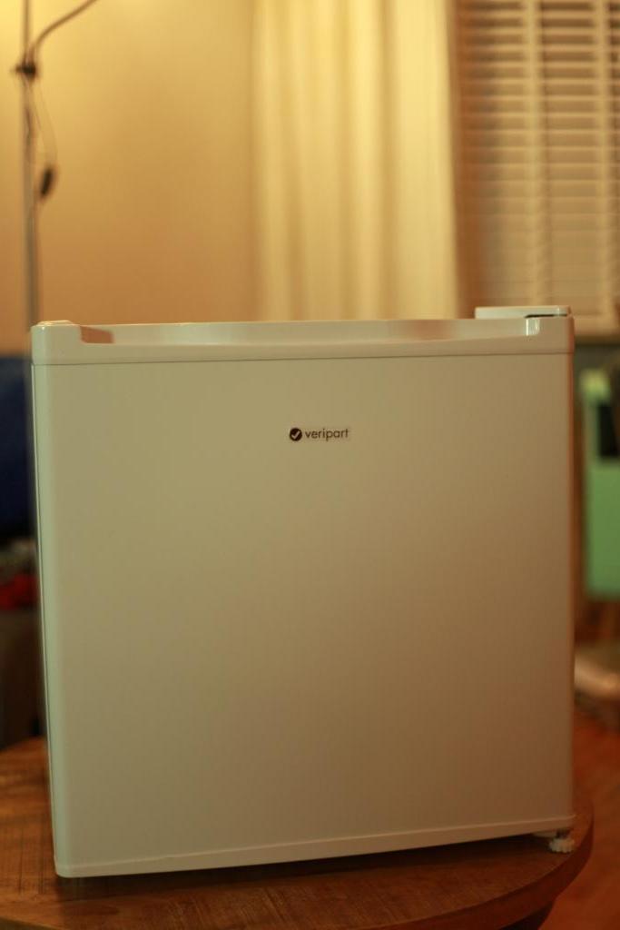 Veripart VPMKK50 mini bar koelkast – 46 liter, Witgoed en Apparatuur, Koelkasten en IJskasten, Zo goed als nieuw, Zonder vriesvak