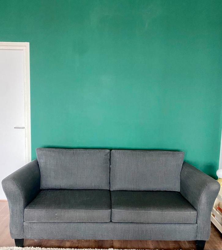 Bank, tijdloos model, 2,5 zit, stof in antracietgrijs, Huis en Inrichting, Banken | Bankstellen, Gebruikt, Rechte bank, Overige maten