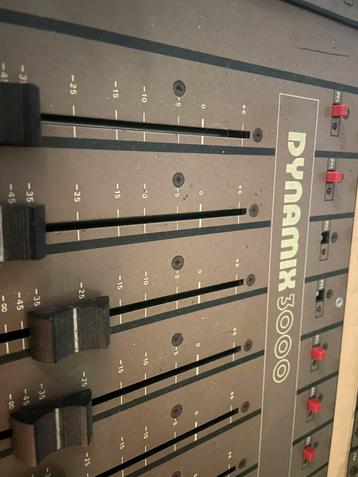 Dynamix 3000 24-16 en Studiomaster Mixdown Classic 8 beschikbaar voor biedingen