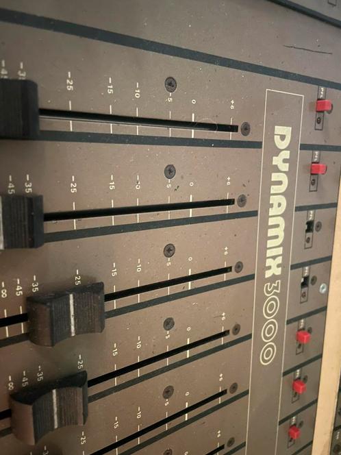 Dynamix 3000 24-16 en Studiomaster Mixdown Classic 8, Muziek en Instrumenten, Versterkers | Keyboard, Monitor en PA, Zo goed als nieuw