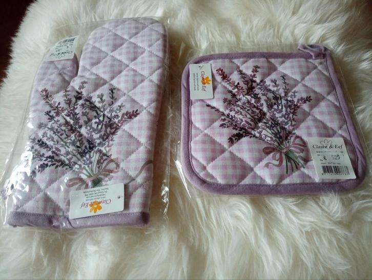Clayre & Eef pannenlap en ovenwant lavendel afbeelding, Huis en Inrichting, Keuken | Textiel, Nieuw, Ophalen of Verzenden