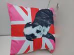 Kussen met engelse buldog afbeelding., Ophalen of Verzenden, Zo goed als nieuw, Vierkant