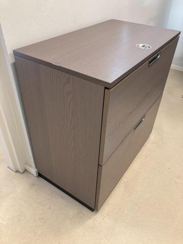 Ladenkast met slot. Galant. Ikea 80x45cm - afbeelding 2