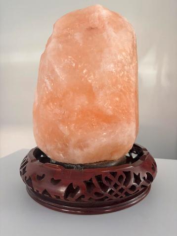 Grote zoutsteen circa 20cm beschikbaar voor biedingen