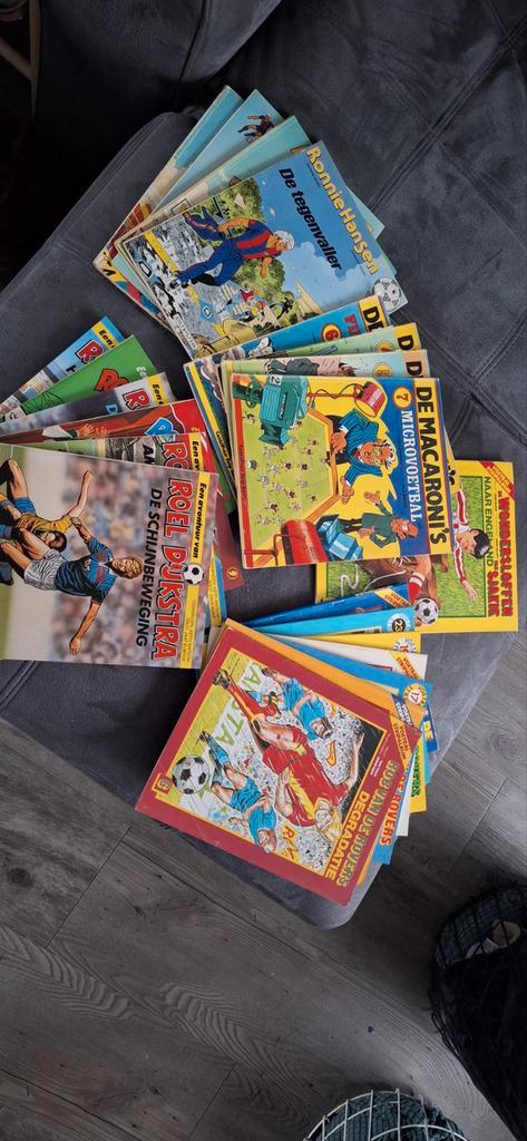 Diverse stripboeken, voetbalstrips, rooie oortjes etc, Boeken, Stripboeken, Gelezen, Meerdere stripboeken, Ophalen
