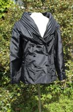 Aparte jaren 80 jas, reuze plisseekraag , maat 40 ., Carnaval, ., Zo goed als nieuw, .