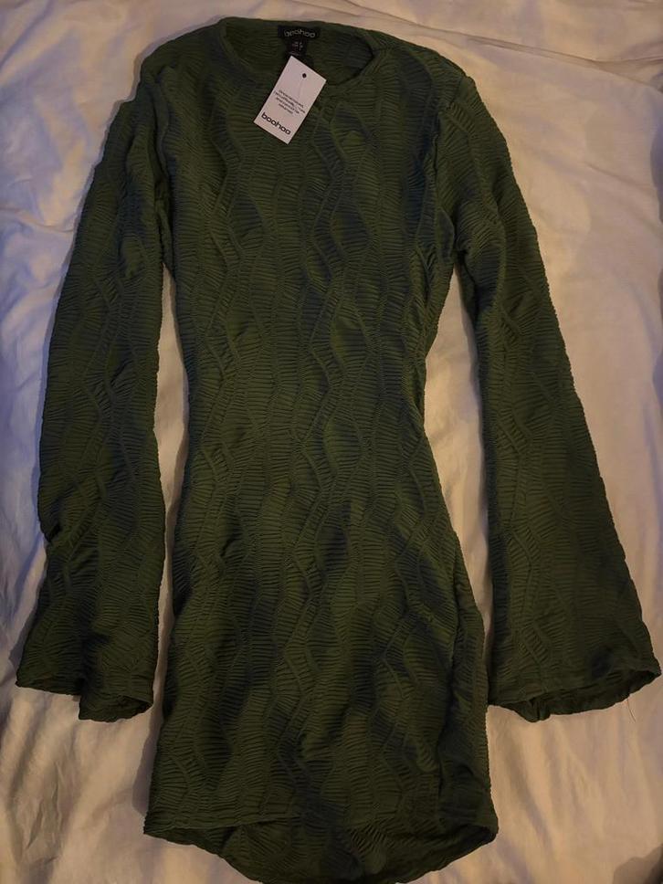 Boohoo Groene Jurk - Nieuw met kaartje!, Kleding | Dames, Overige Dameskleding, Nieuw, Verzenden