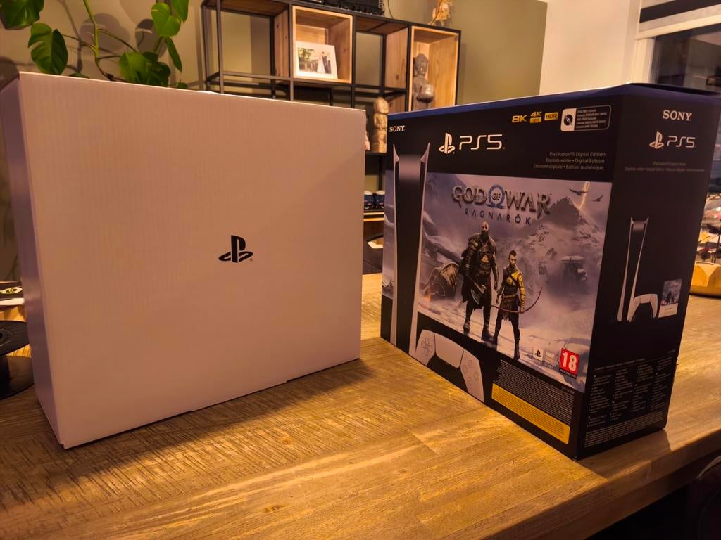 *Empty box* Lege doos PS5 Digital Edition, Spelcomputers en Games, Games | Sony PlayStation 4, Gebruikt, Overige genres, 1 speler
