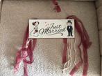 Bordje just married, Ophalen of Verzenden, Nieuw, Versiering, Geboorte of Huwelijk