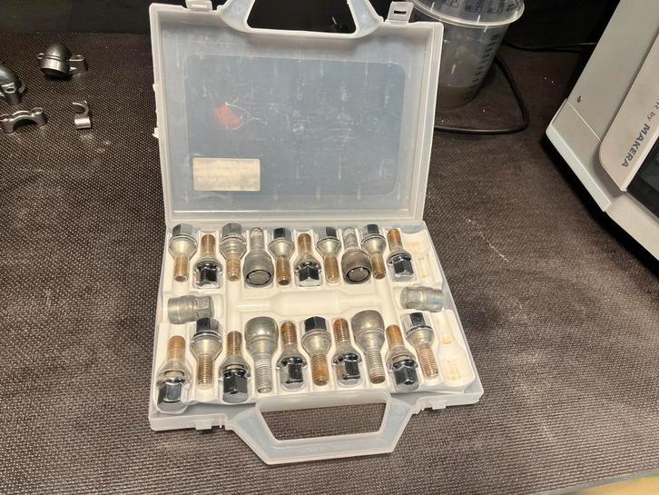 Renault Set Slotbouten (5 Gats), Auto diversen, Auto-accessoires, Nieuw, Ophalen of Verzenden