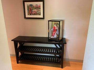 Robuuste sidetable, massief hout beschikbaar voor biedingen