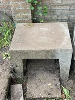 2 betonnen plateaus, Ophalen of Verzenden, Gebruikt