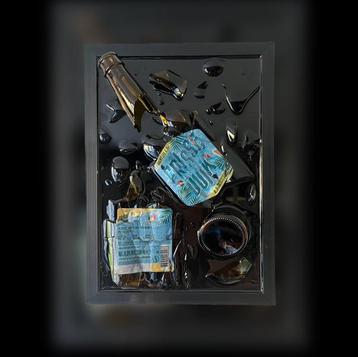 Frisse duik speciaal bier broken bottle beschikbaar voor biedingen