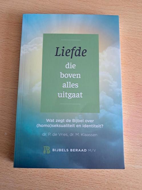 M. Klaassen - Liefde die boven alles uitgaat, Boeken, Godsdienst en Theologie, Zo goed als nieuw, Ophalen of Verzenden