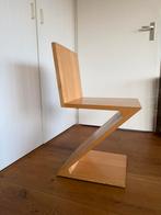 Unieke tafel en 4 zigzag stoelen naar Rietveld, Ophalen, Gebruikt, Rietveld, 4 tot 6 stoelen