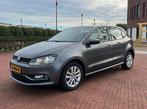 Volkswagen Polo 1.0 TSI 2015 comfortline nieuwe APK!, Stof, 74 pk, Parkeersensor, Handgeschakeld