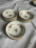 Royal Albert Bone China England "Moss Rose" dessertschaal, Antiek en Kunst, Ophalen of Verzenden