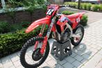 Honda CRF 250 2024 - 27,5 uur gelopen - leuke extra's!, 250 cc, Honda, -, -