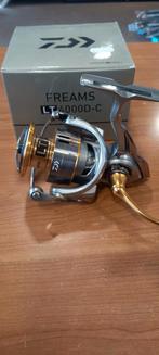 Daiwa Freams LT 4000D-C, Molen, Nieuw, Ophalen of Verzenden, Nvt