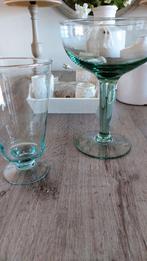 2 mooie vazen met groene gloed,samen voor 6,00 €, Huis en Inrichting, Woonaccessoires | Vazen, Ophalen, Minder dan 50 cm, Groen