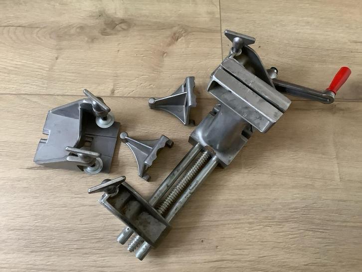 Metaalbewerkingsklem met accessoires, Doe-het-zelf en Verbouw, Gereedschap | Handgereedschap, Gebruikt, Ophalen of Verzenden