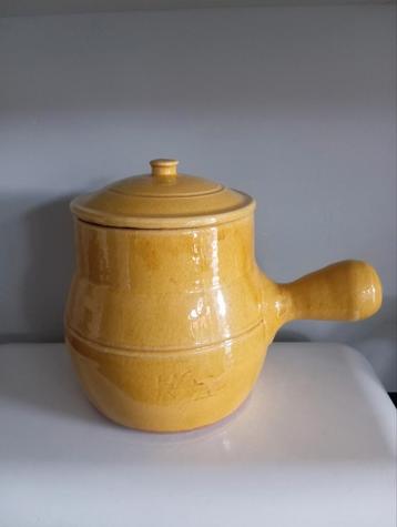 Oude Franse aardewerk pot met deksel Erg mooie staat beschikbaar voor biedingen