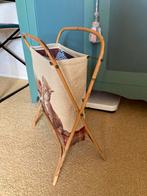 Rotan lectuurmand lectuur bak, Huis en Inrichting, Woonaccessoires | Krantenbakken en Lectuurbakken, Ophalen, Gebruikt