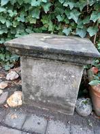 Vierkanten zandstenen zuil hoog 50 cm, breed 48 cm., Tuin en Terras, Tuinbeelden, Ophalen of Verzenden, Gebruikt, Overige materialen