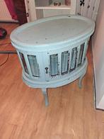 Oud kastje met geslepen glas en sierlijke pootjes, Antiek en Kunst, Antiek | Meubels | Kasten, Ophalen of Verzenden