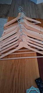 15 houten kledinghangers, Kleding | Dames, Kledinghangers, Ophalen, Gebruikt, Hout