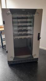 19 inch pachkast 130 hoog., Computers en Software, Serverkasten, Ophalen, Zo goed als nieuw, Glas, Plaatstaal