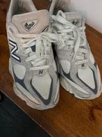 New Balance 9060 Sneakers - Maat 39,5, Kleding | Dames, Schoenen, Ophalen of Verzenden, Gedragen, Wit