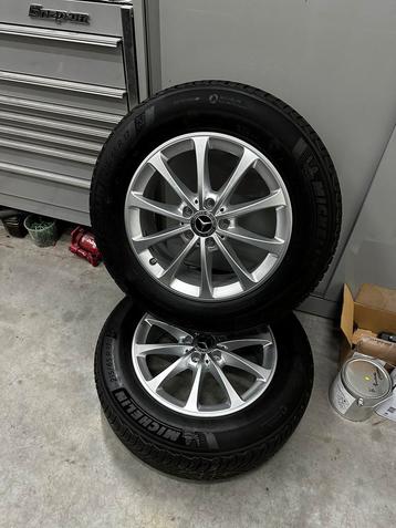 Mercedes GLA velgen 215/65 R17 Michelin winterbanden beschikbaar voor biedingen