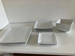 Wit Vierkant servies 16 delig zgan, Huis en Inrichting, Keuken | Servies, Ophalen, Zo goed als nieuw, Aardewerk, Bord(en)