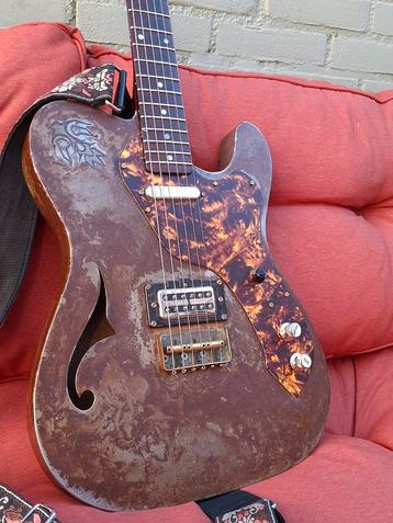 Steelcaster, Godthing... beschikbaar voor biedingen