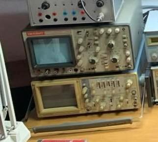 2 goed werkende analoge 2 ch scopes(Kenwood/voltcraft), Doe-het-zelf en Verbouw, Meetapparatuur, Gebruikt, Overige meters, Ophalen of Verzenden