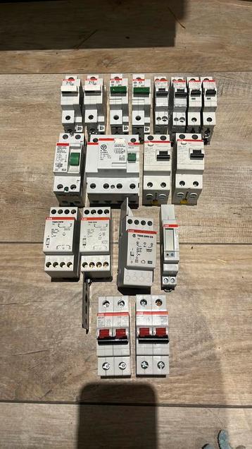 ABB automaten aardlekschakelaar hoofdschakelaars beschikbaar voor biedingen