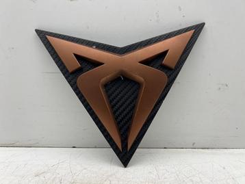Embleem van een Cupra Formentor beschikbaar voor biedingen