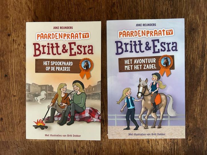 2x Britt & Esra - Paardenpraat TV (2 boeken), Boeken, Kinderboeken | Jeugd | onder 10 jaar, Zo goed als nieuw, Fictie algemeen