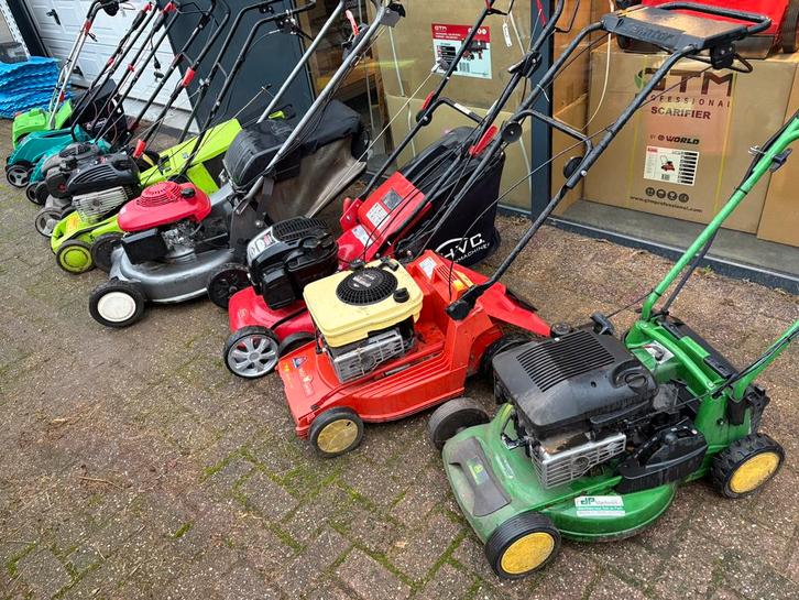 Partij Grasmaaiers Honda John Deere Wolf opknappers, Tuin en Terras, Grasmaaiers, Zo goed als nieuw, 50 cm of meer, Ophalen