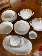 Servies wit porselein, Huis en Inrichting, Ophalen of Verzenden, Porselein, Overige stijlen, Bord(en)