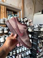 Nike SB Dunk Low Burgundy 43, Overige kleuren, Nike, Ophalen of Verzenden, Sneakers of Gympen