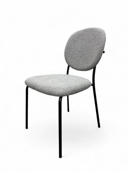NIEUWE design eetkamerstoelen in lichtgrijze bouclestof, Huis en Inrichting, Stoelen, Nieuw, Vijf, Zes of meer stoelen, Stof, Grijs