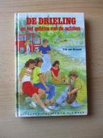 Trix van Brussel De Drieling boek  en het geheim van de auto, Boeken, Ophalen of Verzenden, Zo goed als nieuw