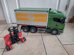 Bruder vrachtwagen met kooiaap, Ophalen of Verzenden, Zo goed als nieuw