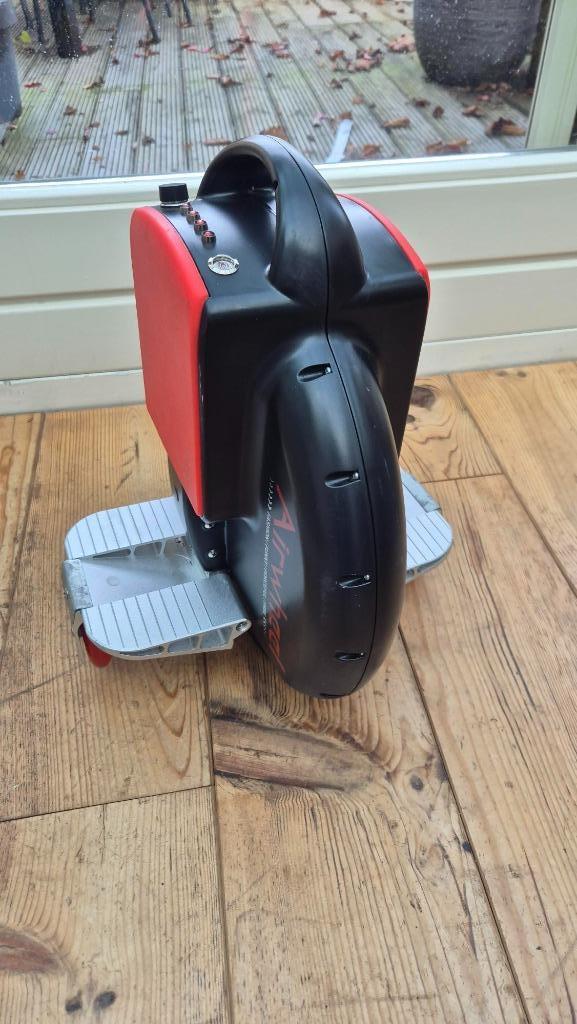 Airwheel, Fietsen en Brommers, Steps, Zo goed als nieuw, Elektrische step (E-scooter), Ophalen of Verzenden