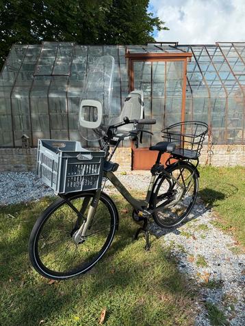 Fijne nieuwe Cortina Common Moederfiets beschikbaar voor biedingen